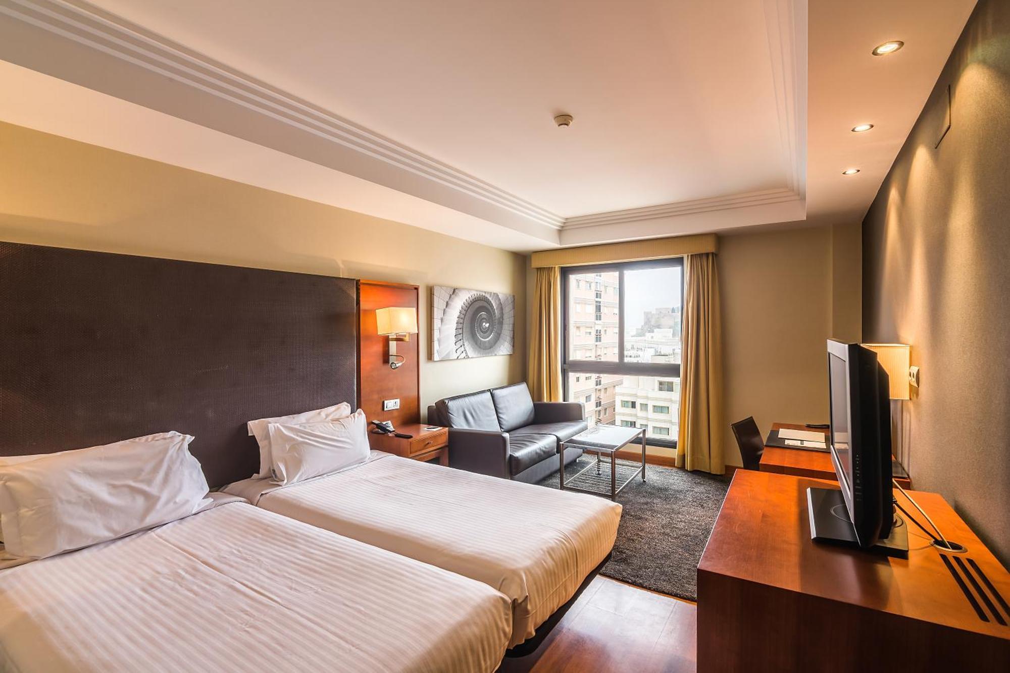 เอซี โฮเต็ล อัลเมเรีย Hotel อัลเมรีอา ภายนอก รูปภาพ