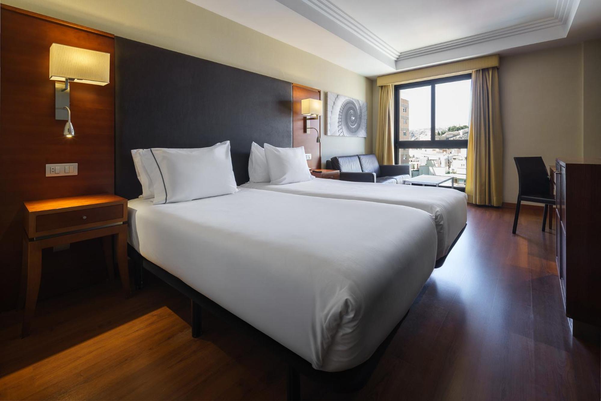 เอซี โฮเต็ล อัลเมเรีย Hotel อัลเมรีอา ภายนอก รูปภาพ